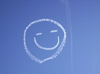 sky-writing-happy-face-1566720